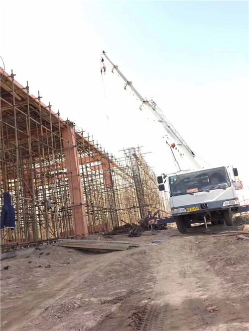 吉木萨尔县吊车作业的安全注意事项有哪些？