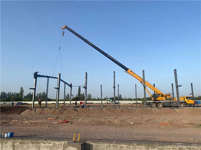 吉木萨尔县夜间、节假日作业是否有加价？加价比例多少？